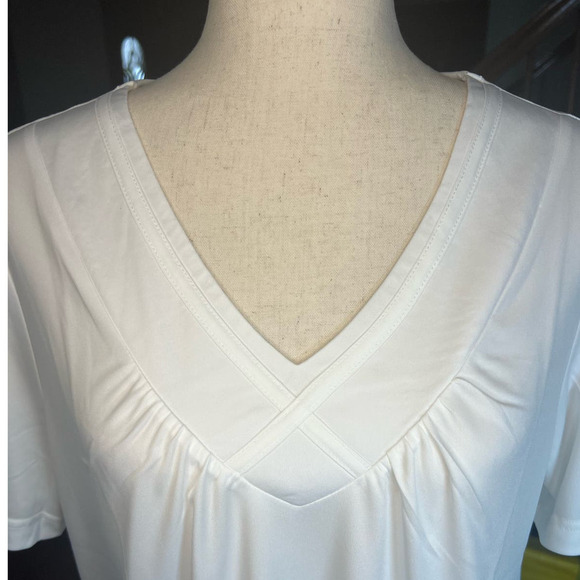 NWOT Blair Curved Hem White Tee & Elastic Waist Purple Pedal Pushers, Medium - Picture 3 of 16